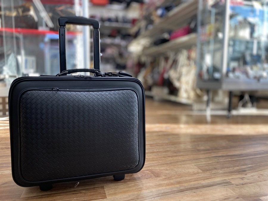 貴重な入荷♪】BOTTEGA VENETA(ボッテガヴェネタ)のキャリーバッグが