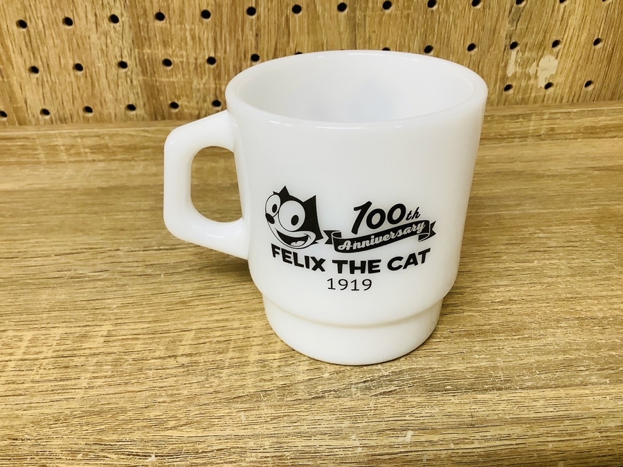 Fire King(ファイヤーキング)のマグカップ【FELIX THE CAT誕生100周年