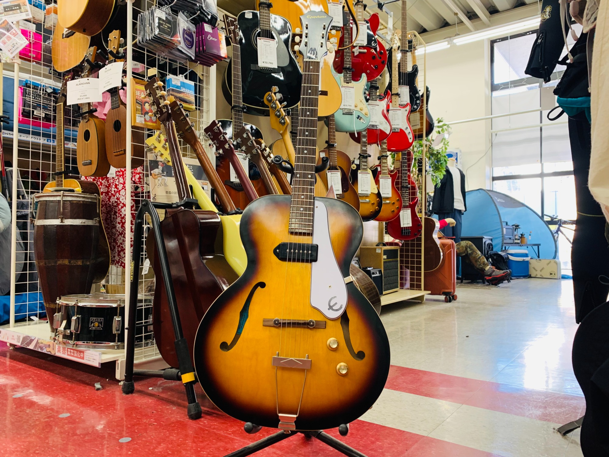 EPIPHONE(エピフォン）フルアコギターE422T 入荷致しました！｜2023年