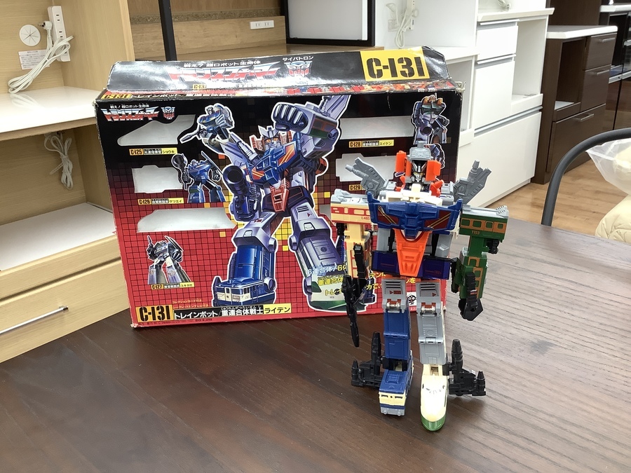 トランスフォーマー トレインボット 重連合体戦士 ライデンのご紹介