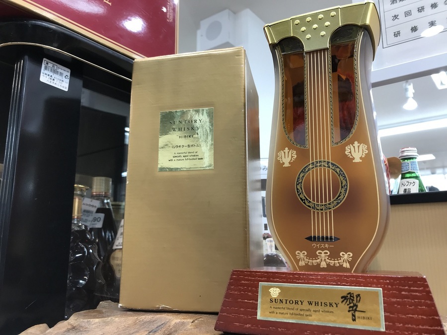 サントリーウイスキー 響 リラギター 楽器シリーズ 未開封 古酒 600ml