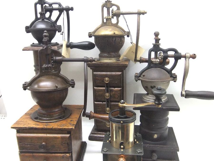 アンティーク雑貨大量入荷！手挽きコーヒーミル大量ご紹介！！【東大阪