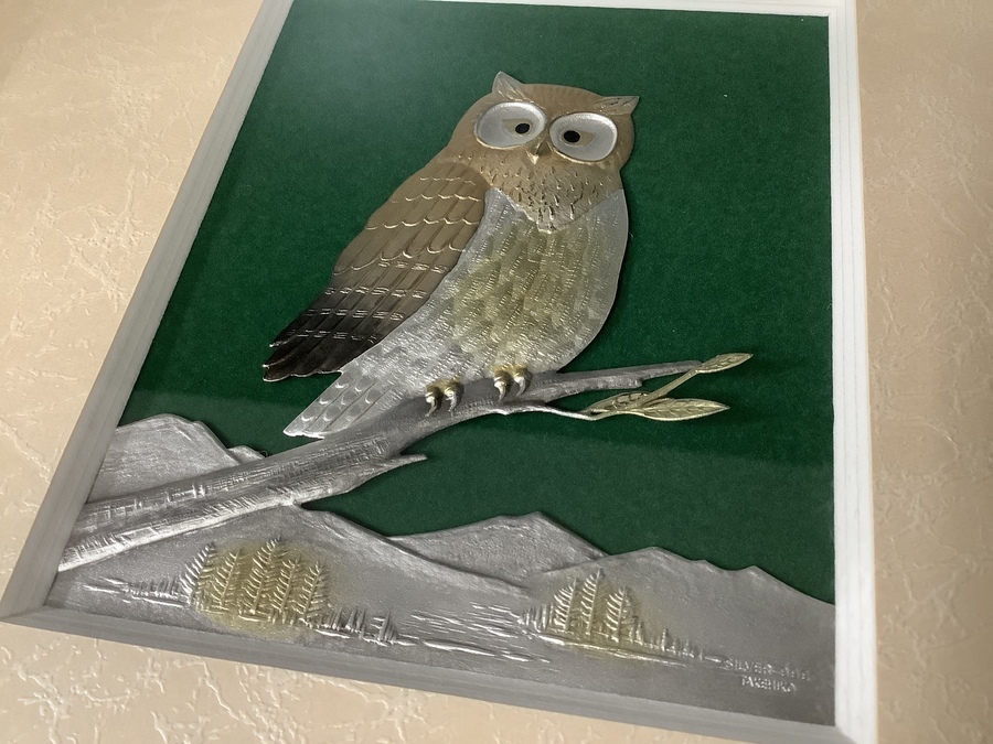 伝統工芸士”武比古 作” TAKEHIKOの「フクロウ」純銀額入荷しました