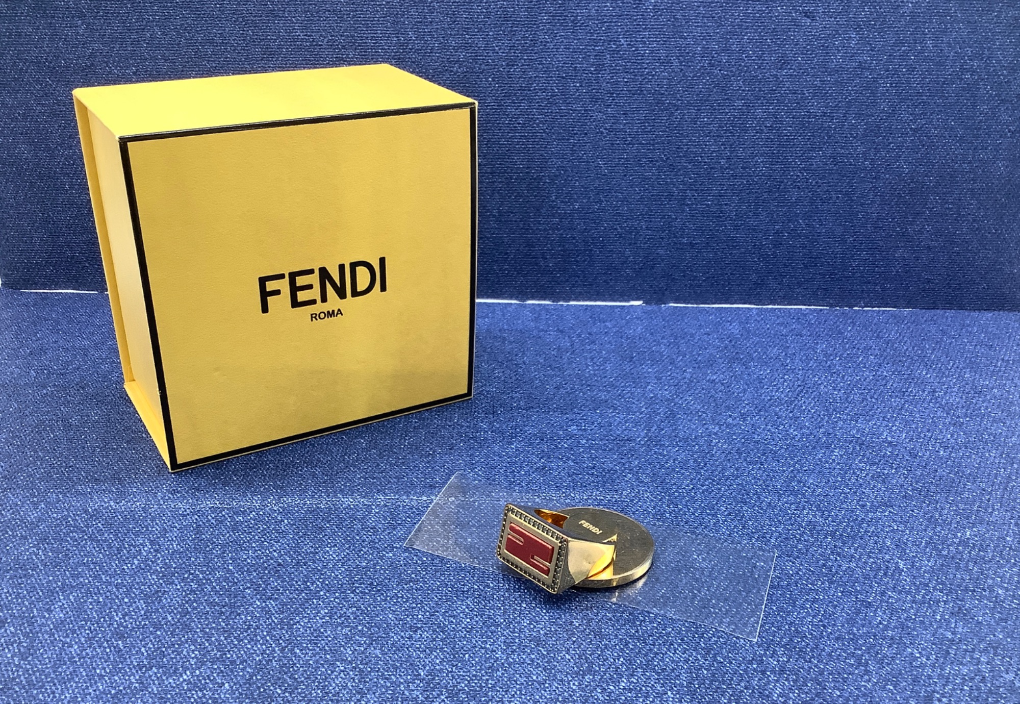 FENDI(フェンディ)】スマホリングのご紹介です！｜2025年01月20日
