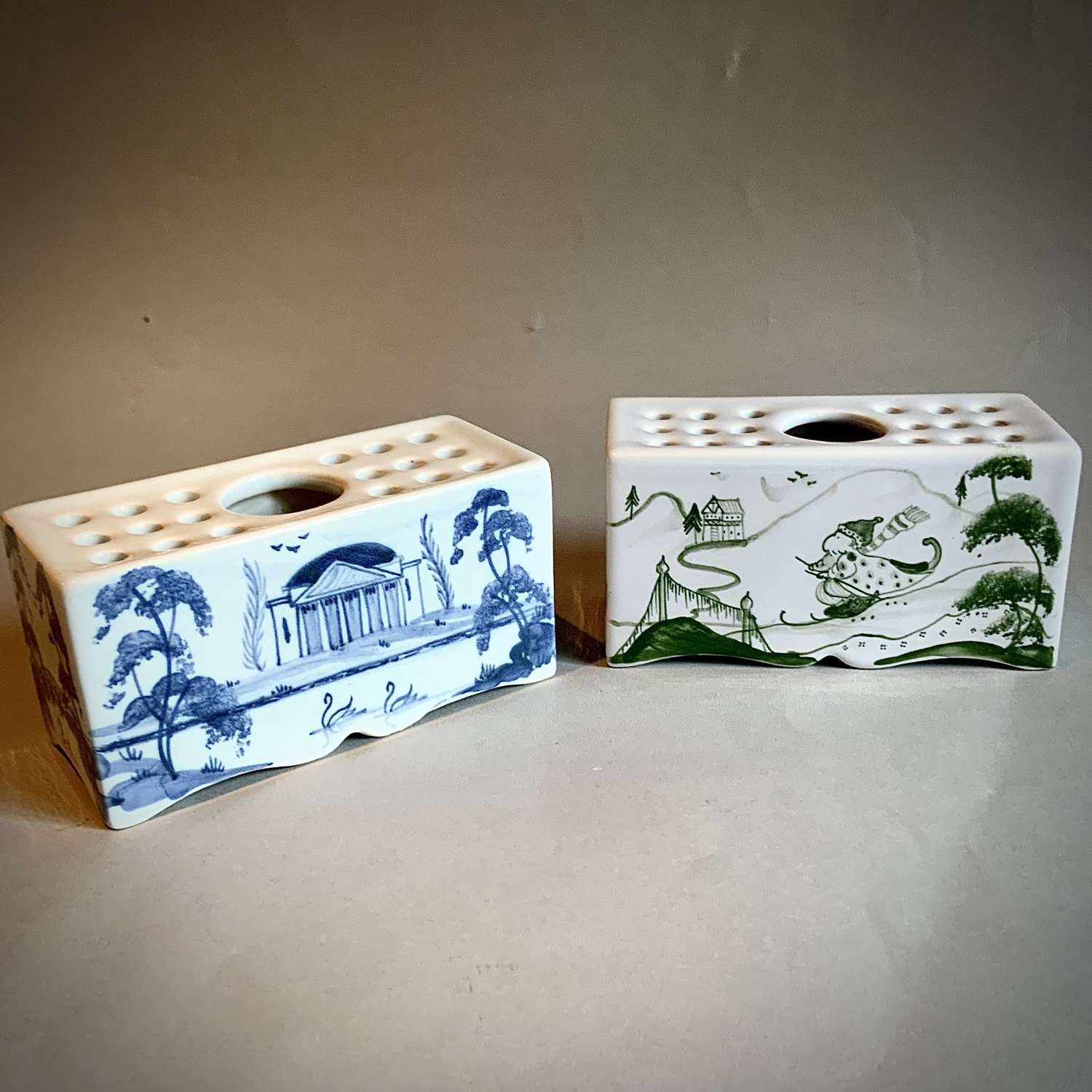 陶器 イギリス オックスフォード製 デボラ・シアーズ 花瓶 花器 手描き