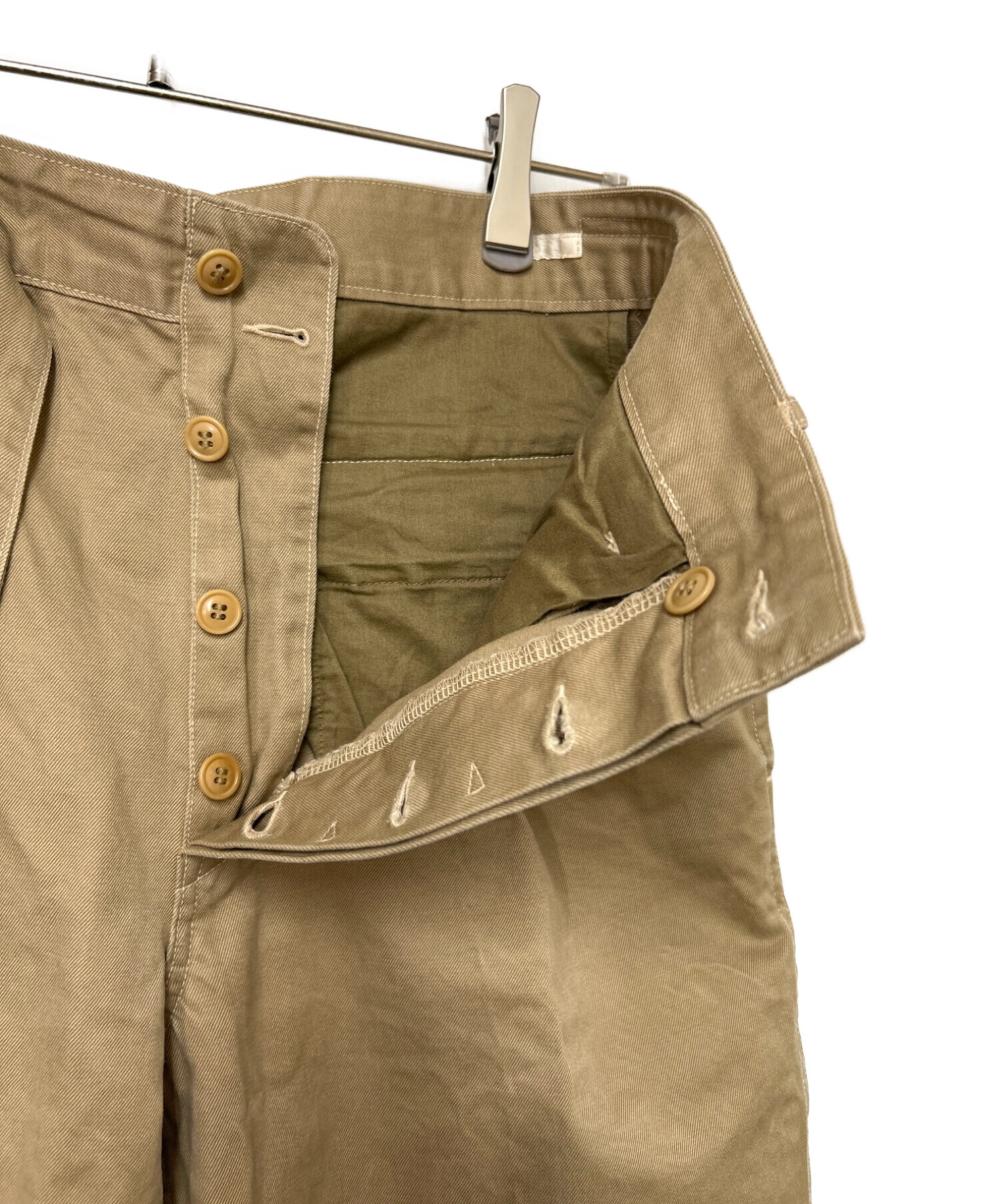 中古・古着通販】COMOLI (コモリ) ベルテッドチノパン ベージュ サイズ