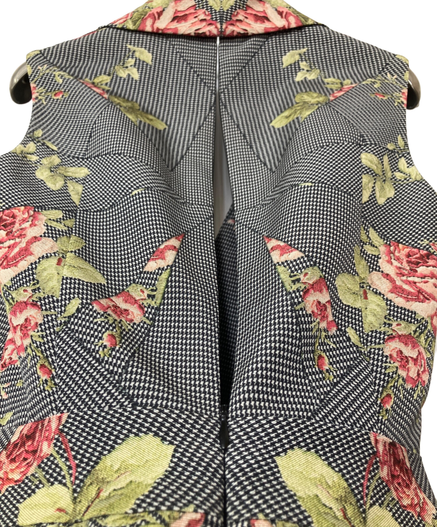 初期タグ本人期ALEXANDER MCQUEEN Vネックノースリーブ 初期タグ本人期