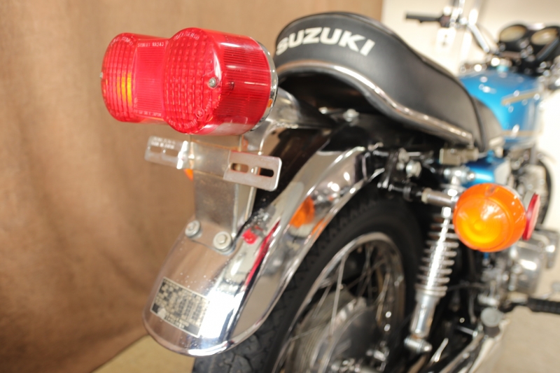 GT380 B3後期タンク hxk、 スズキ SUZUKI GT380 B3 オリジナル塗装