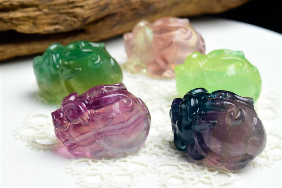 龍亀（ロングイ）フローライト○マルチカラー蛍石○正財運○風水｜置物