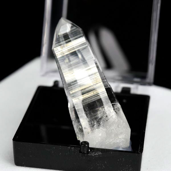 龍亀 ロングイ 置物｜フローライト（蛍石）｜風水置物