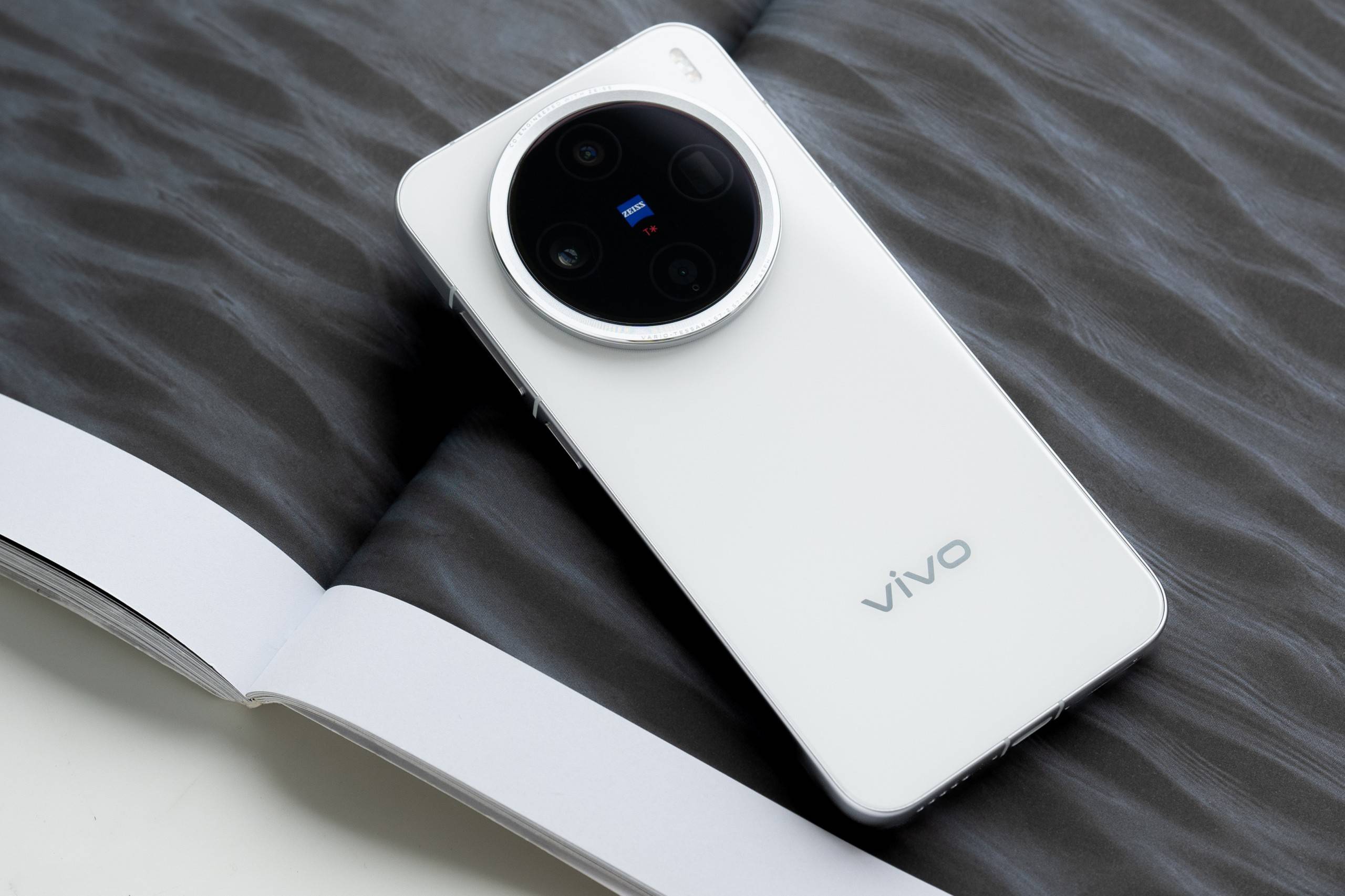 Vivo x200 pro mini 12/256 White Vivo x200 pro mini 256gb ホワイト