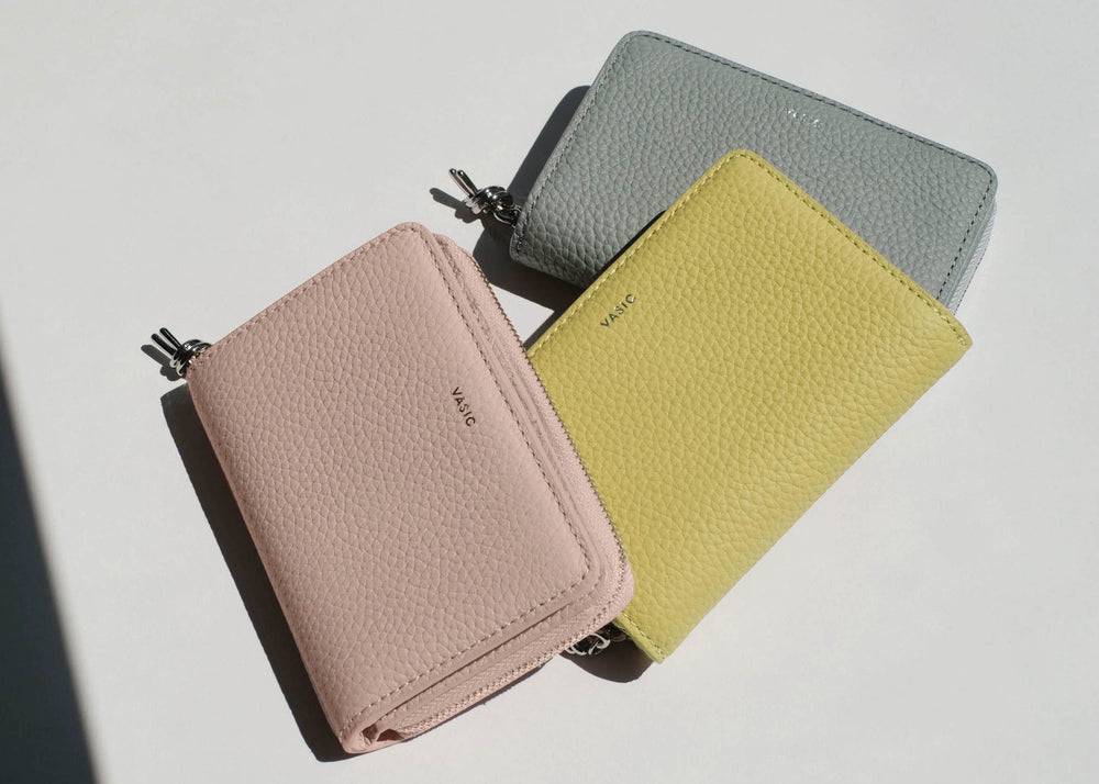 未使用級 vasic ROUND MINI 折り財布 ノット レザー ストーン ROUND