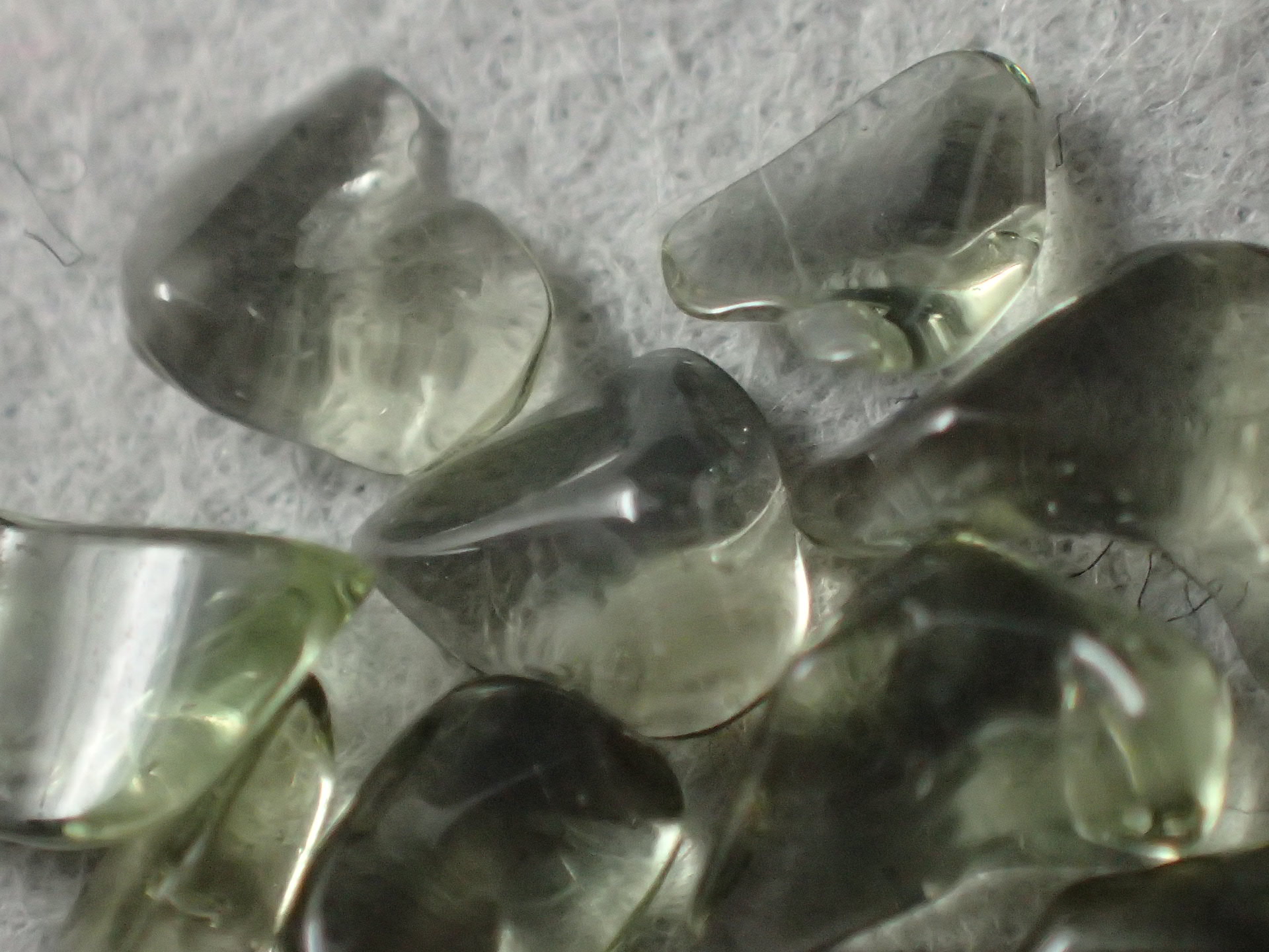 最高品質モルダバイト さざれ石 Bescedmice, South Bohemia, Czech 産