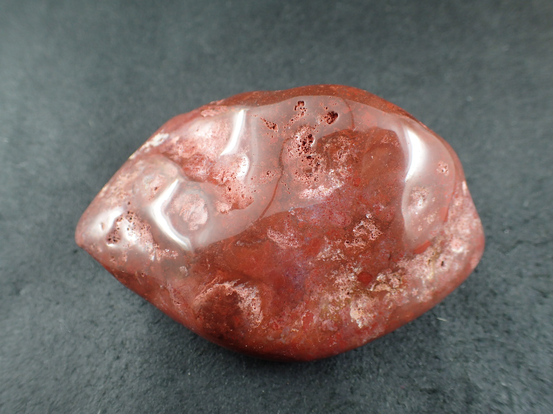 佐渡赤玉石 ｜石の販売専門店【vec stone club】 天然石 佐渡赤玉石(？