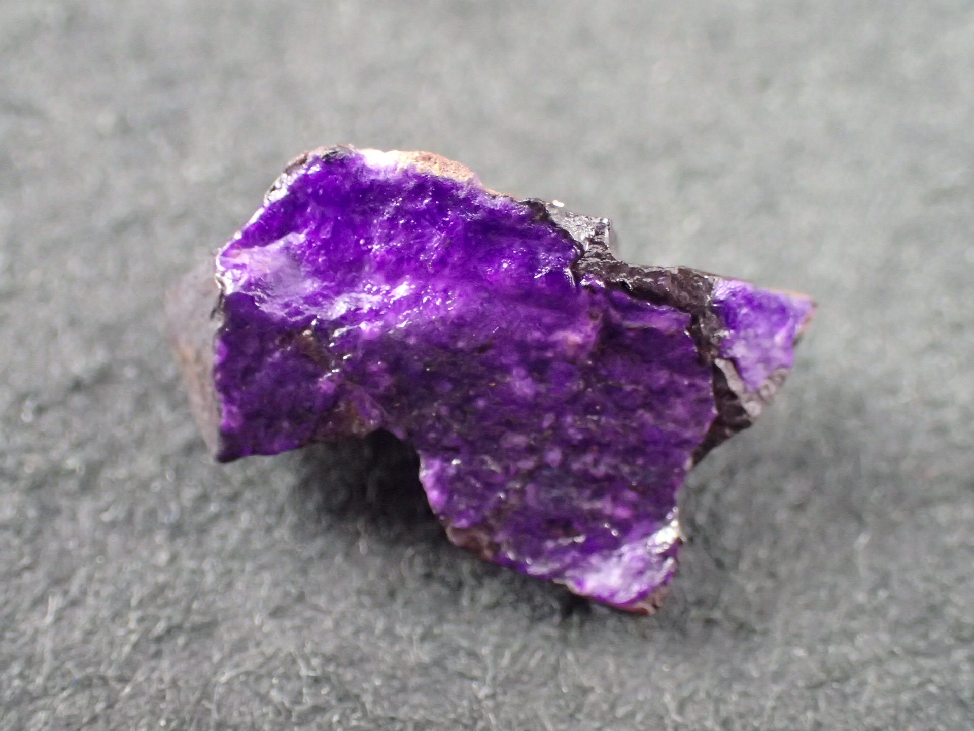 スギライト（杉石）Sugilite ｜石の販売専門店【vec stone club】