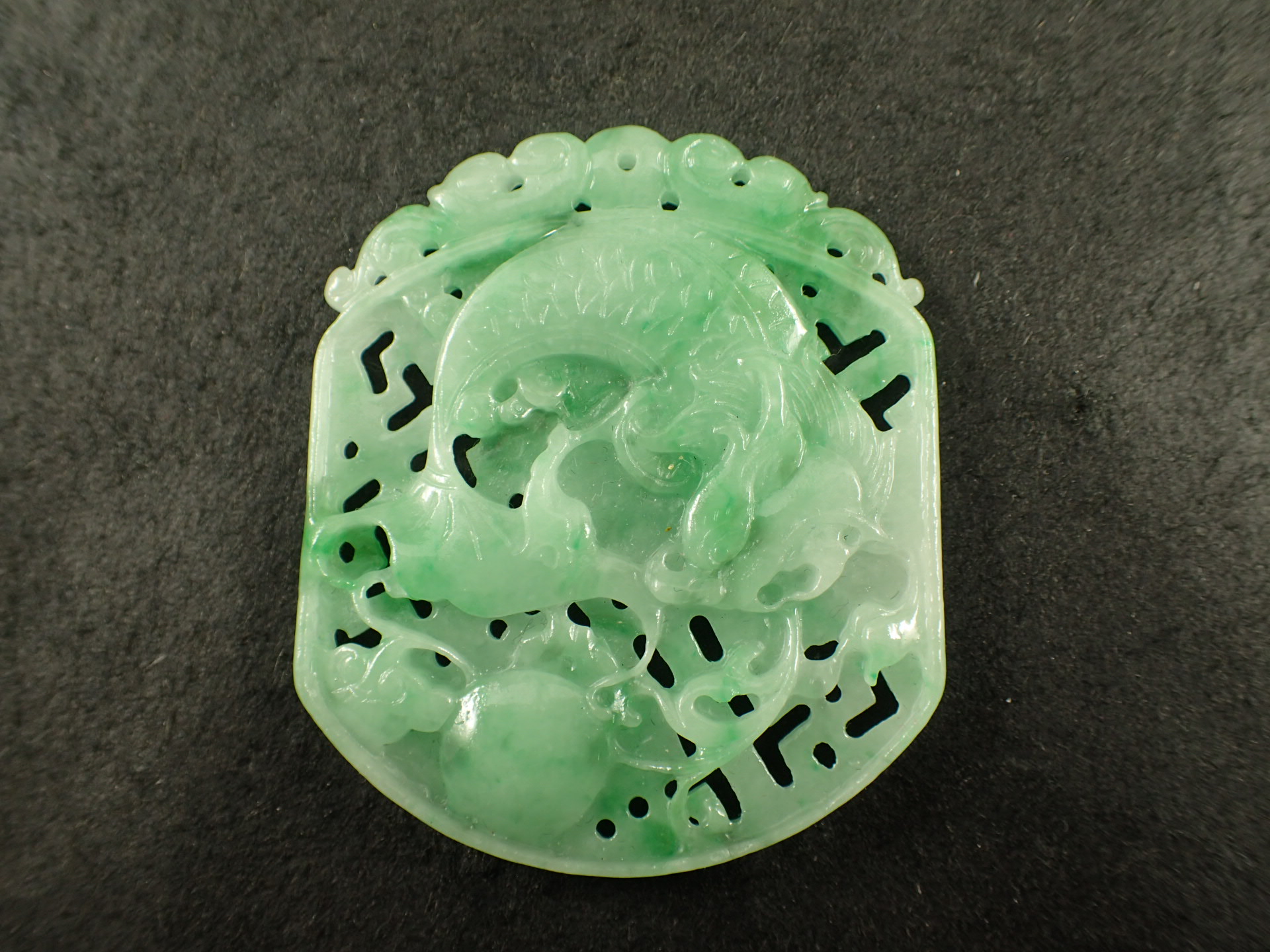 石？玉？の中国的置物 中国美術 玉壁 ？ 最大直径18.5cm、342g 石？玉