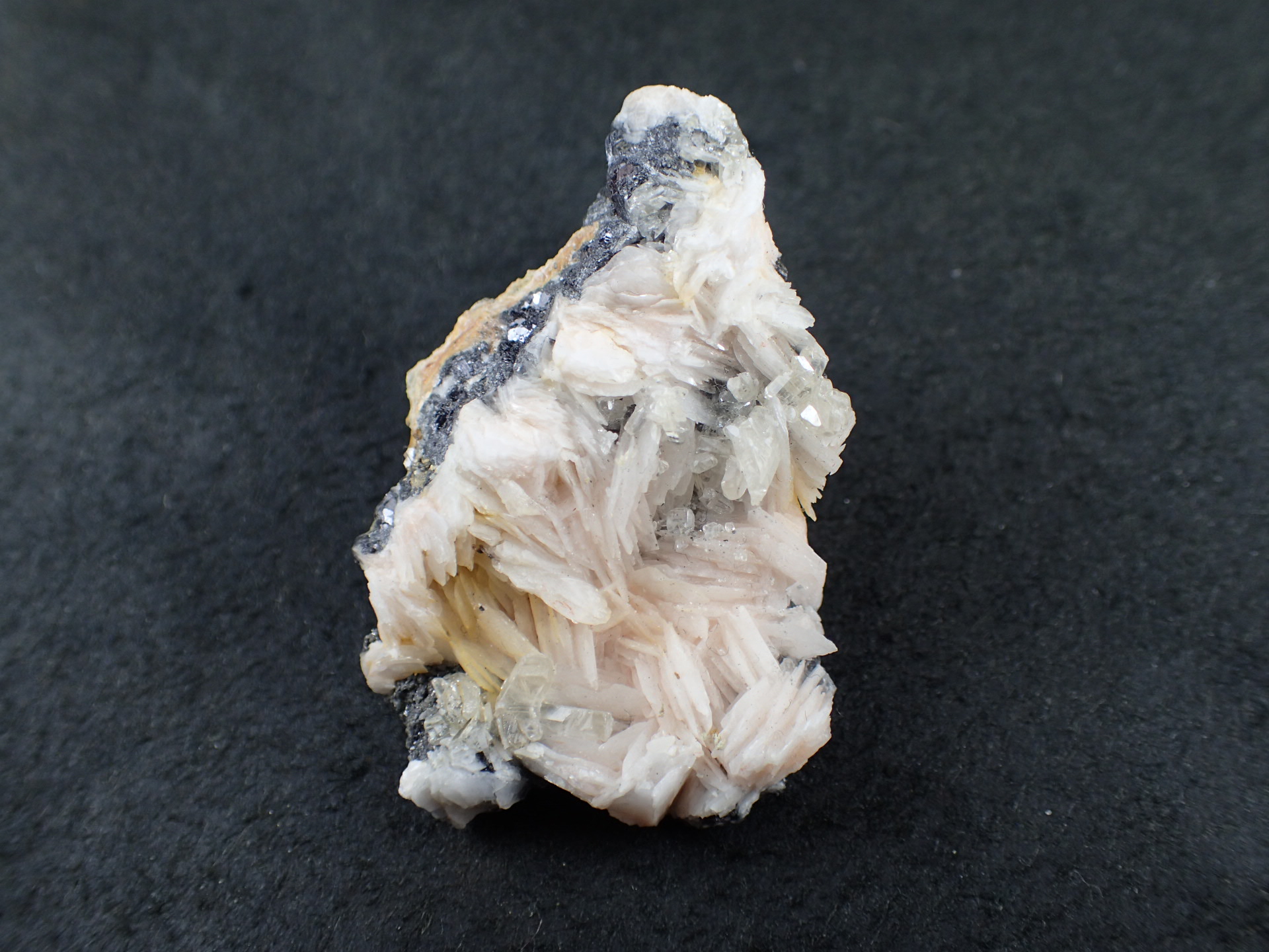 バライト 重晶石 コロラド産 鉱石 鉱物 ミネラル 標本 原石 母岩付き