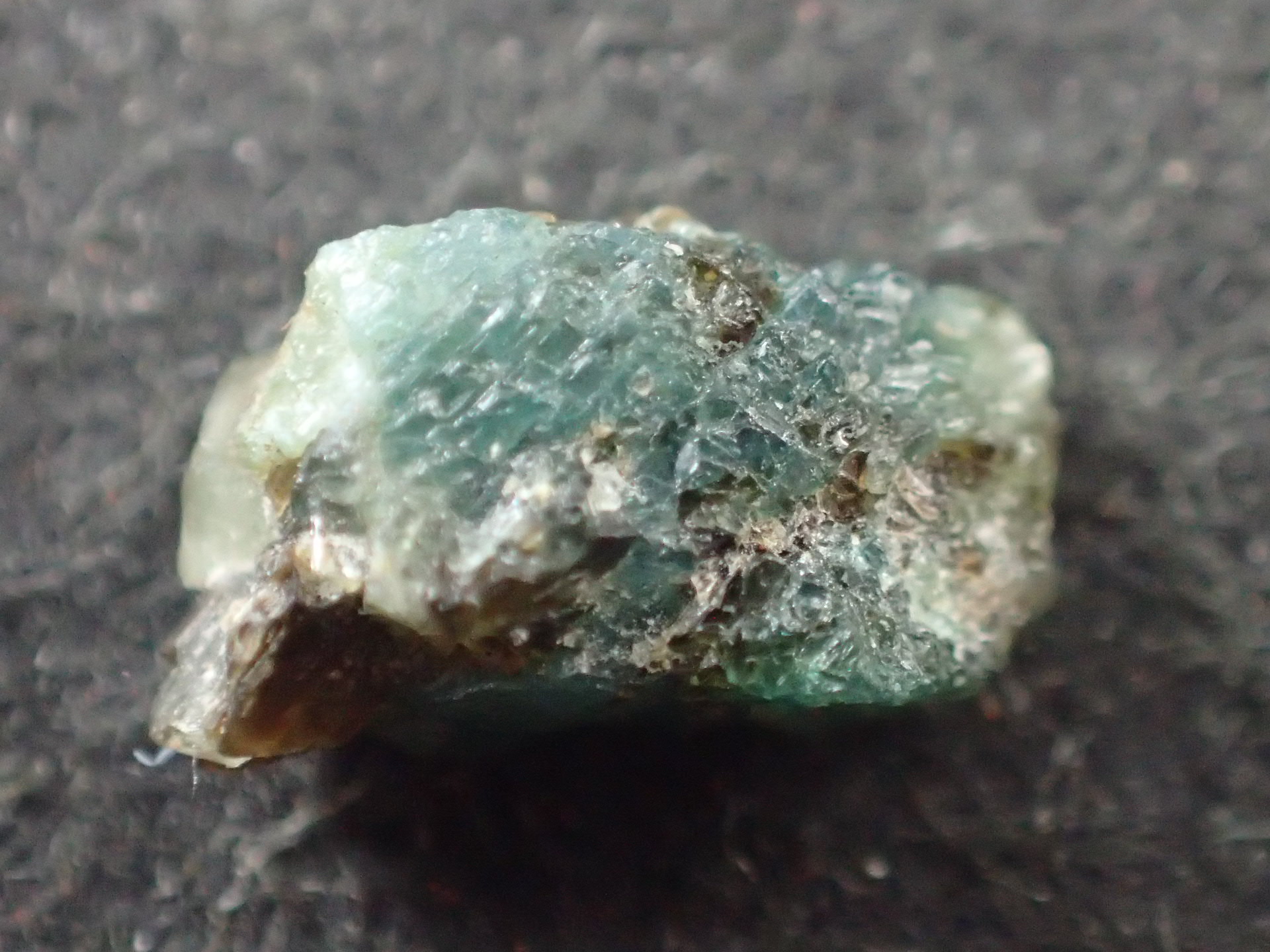 グランディディエライト原石 ｜石の販売専門店【vec stone club】