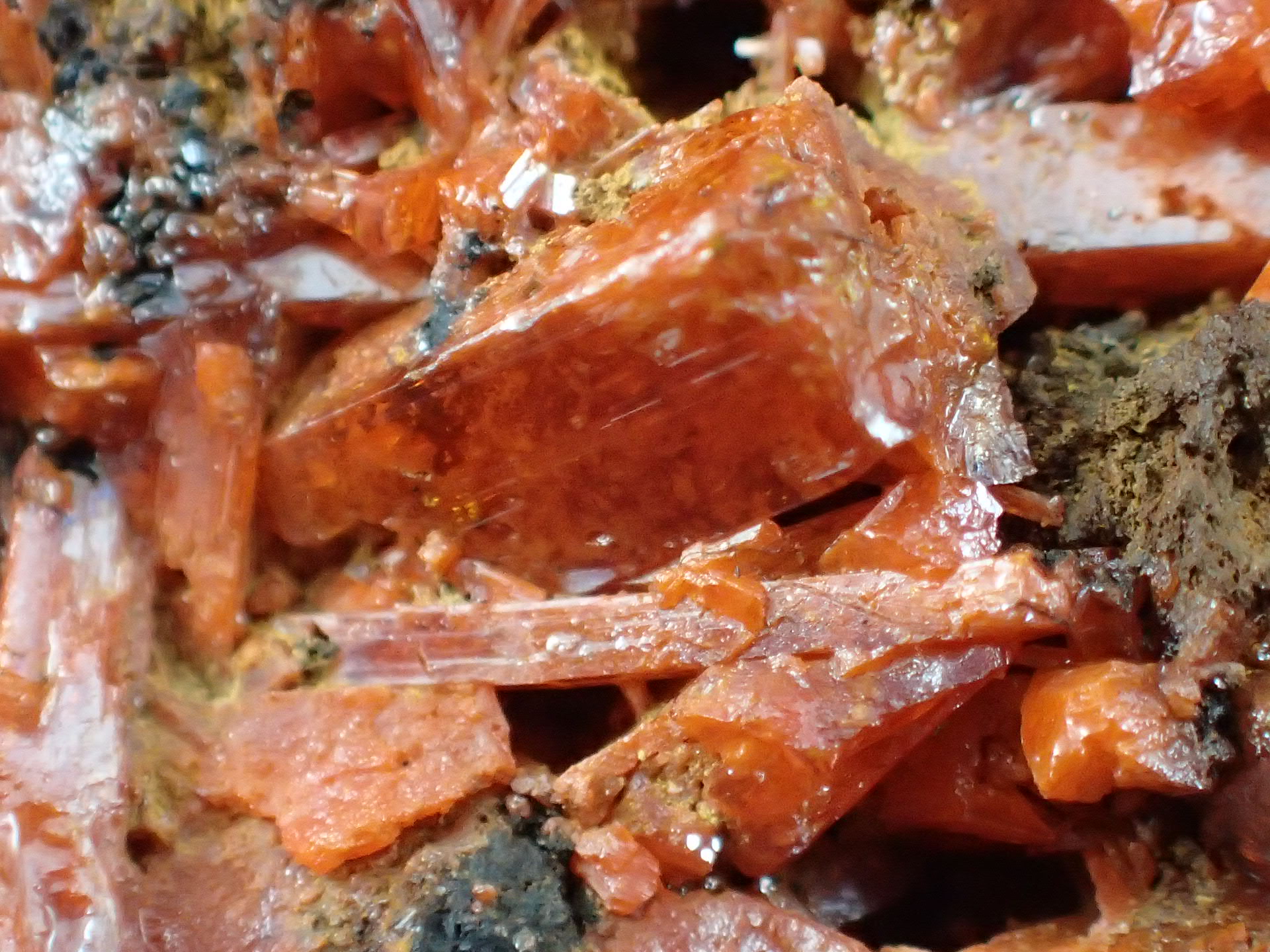 A*a様 クロコアイト 紅鉛鉱 原石 鉱物標本 天然石 266 クロコアイト 紅