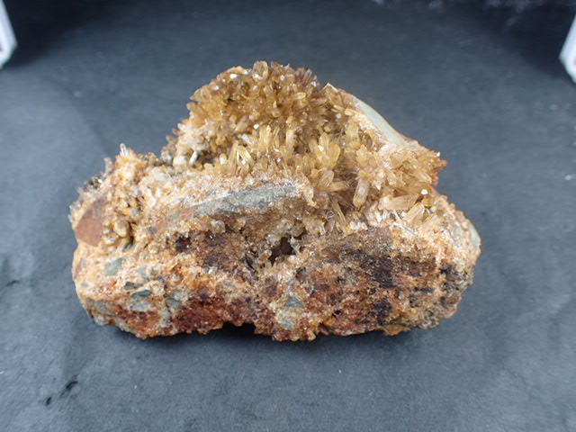 最高品質水晶 秋田県荒川鉱山 産 ｜石の販売専門店【vec stone club】