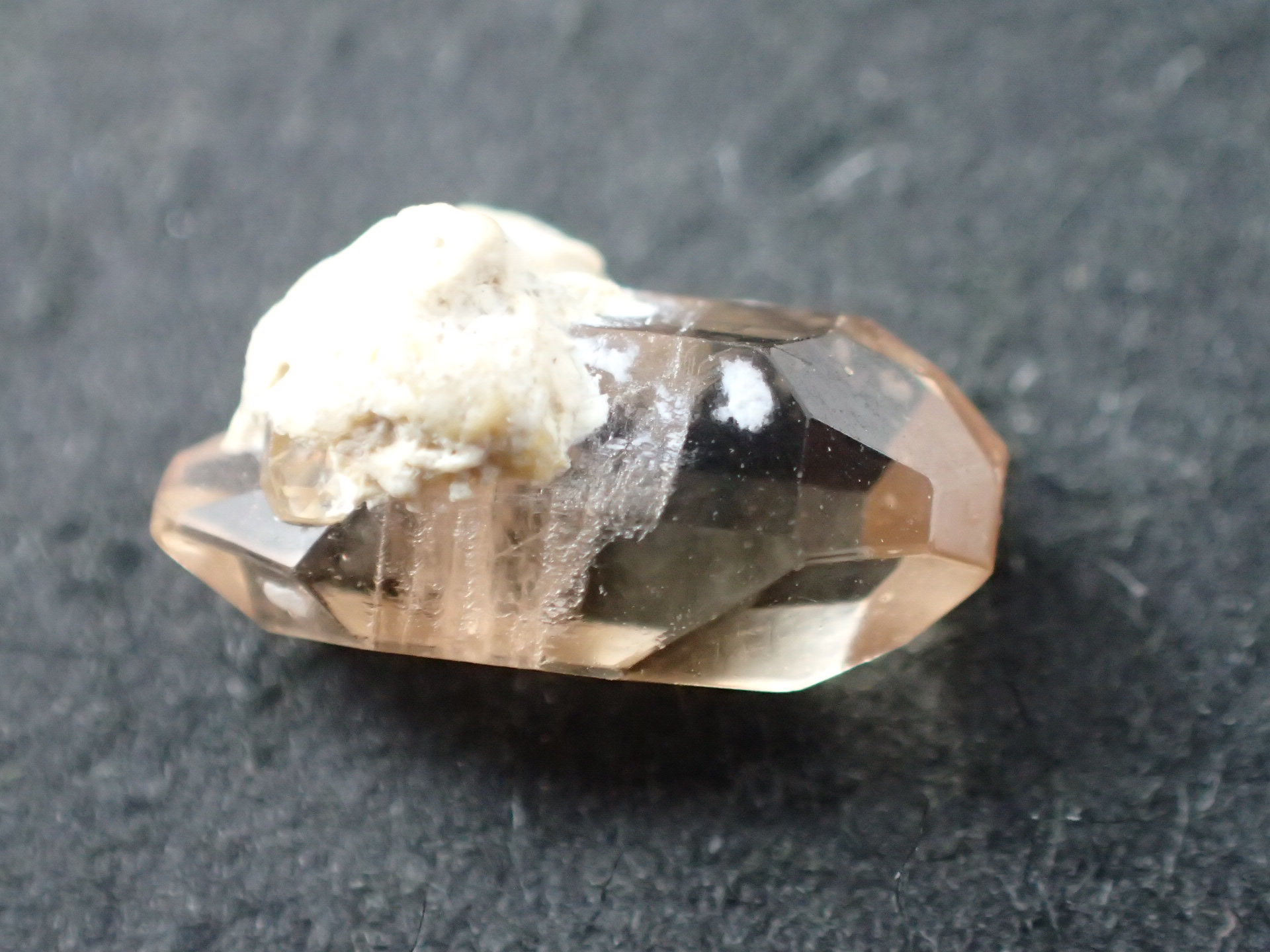 トパーズ原石 ｜石の販売専門店【vec stone club】