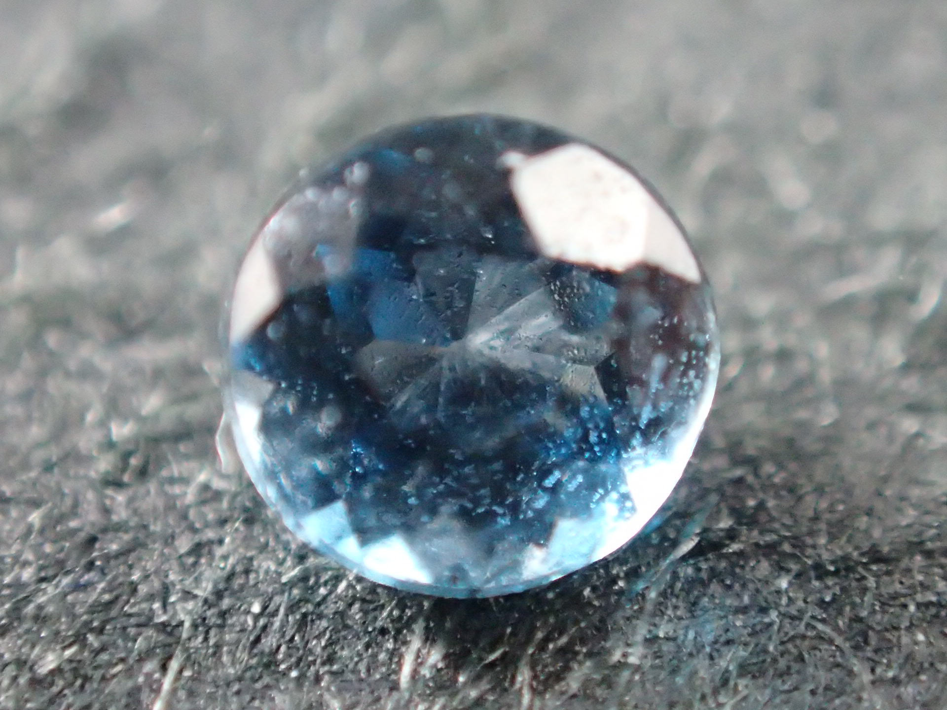 最高品質天然ロンドンブルートパーズ(LONDON BLUE TOPAZ) ラウンド