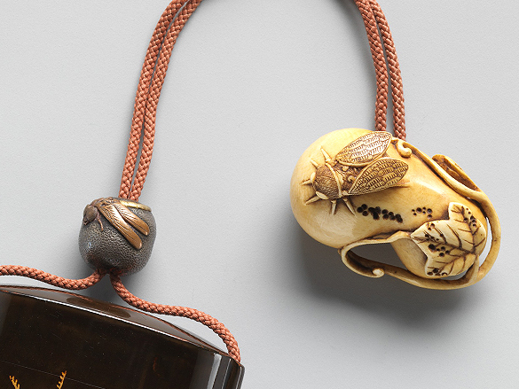 根付け 骨 四角形オブジェ 古美術 根付け茶色の紐付き 根付け 時代物