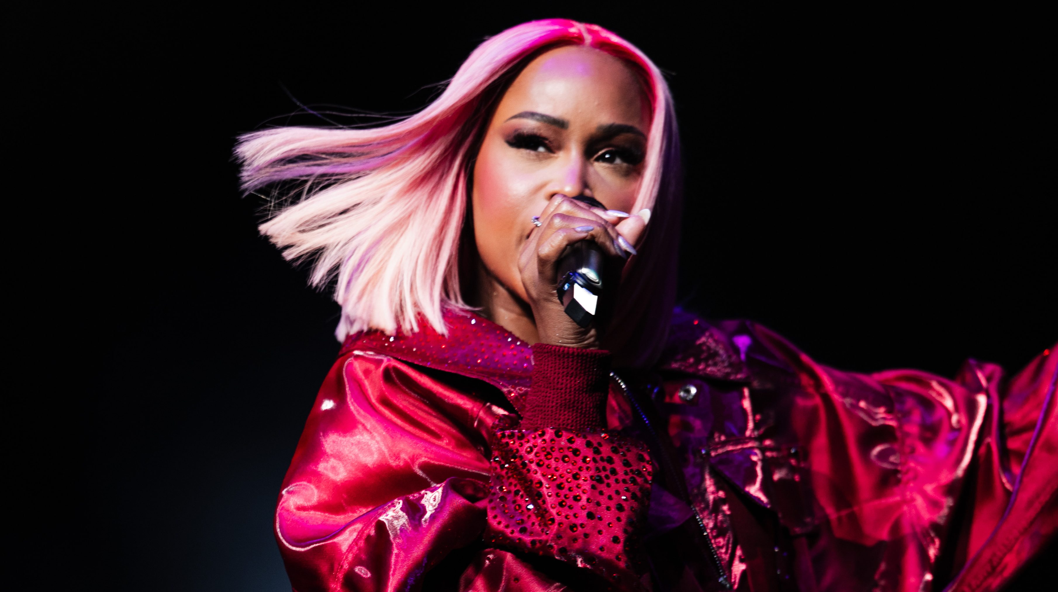 Eve On Balancing Motherhood And Touring: 