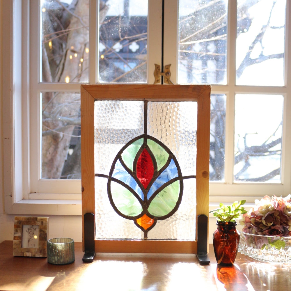 窓辺や棚にお気に入りのステンドグラスを♪ 直線タイプのステンド