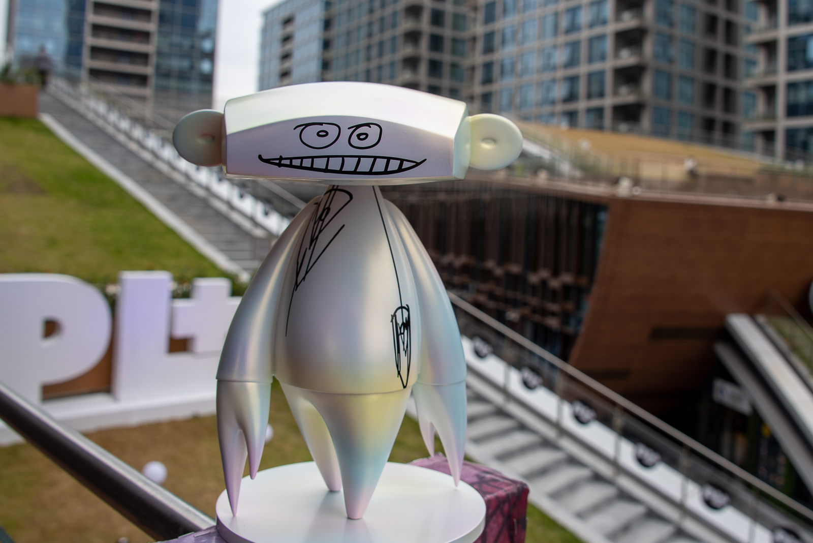 FUTURA フューチュラ POP LIFE JOHNNY ジョニー FUTURA LABORATORIES