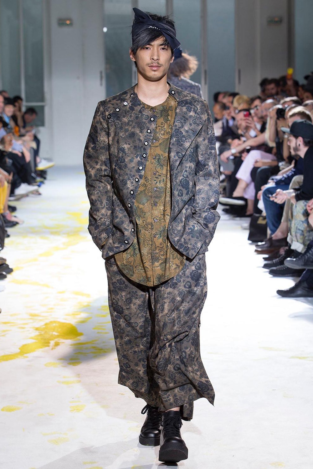 SPRING / SUMMER 2015 | Yohji Yamamoto (ヨウジヤマモト) Official Site