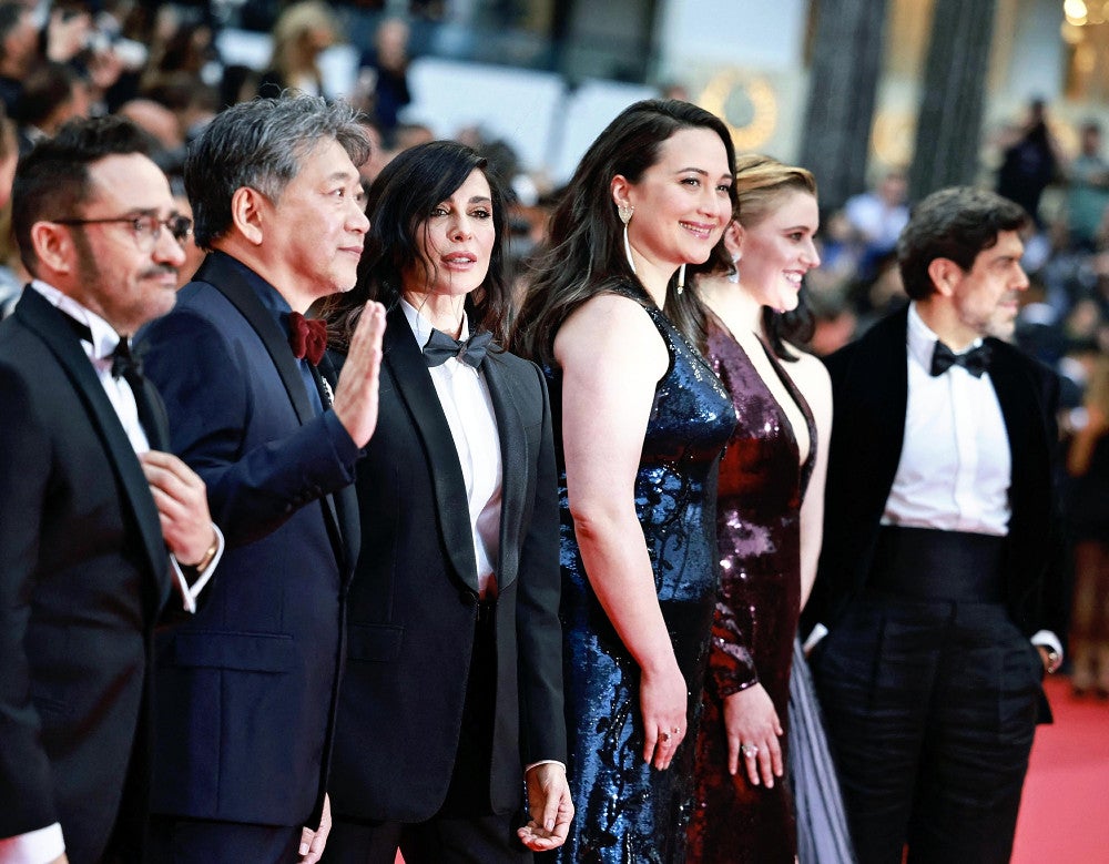 カンヌ映画祭開幕、審査員の是枝裕和監督も登壇…ジブリに「名誉パルム