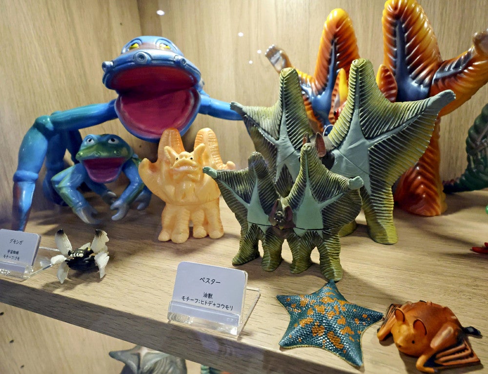 怪獣ソフビ人形1700点、海の生き物と比べてみた…「マリンワールド