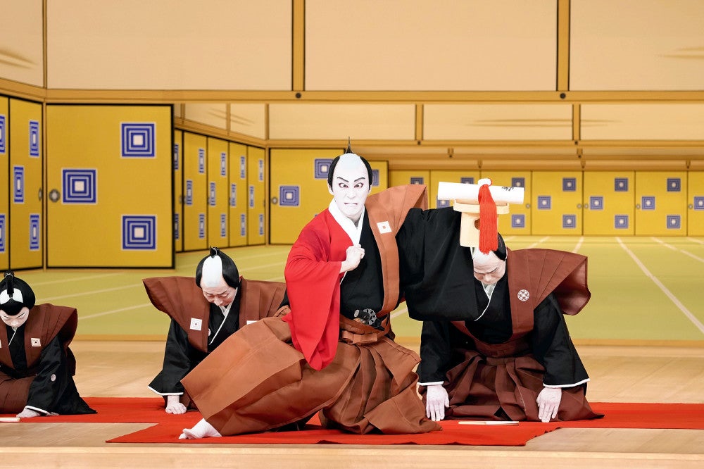 團十郎の襲名披露公演、「満員御礼」で開幕…市川家伝来の「にらみ」に