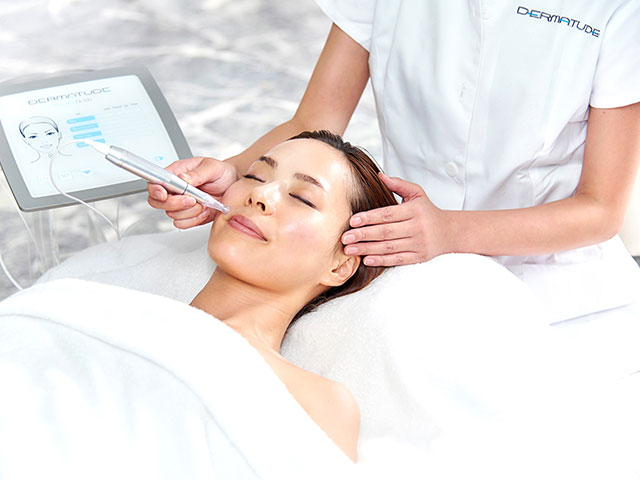 メタジェクト 美顔器 美容医療とエステの技術を融合させた美顔器「メタ