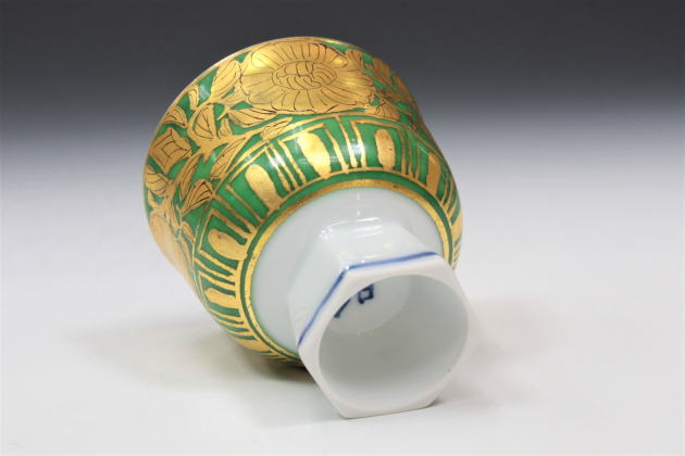 小野珀子 金襴手 ぐい呑 小野珀子 金襴手 ぐい呑 - メルカリ