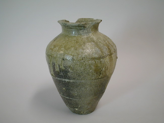 一宮市博物館データ検索システム｜常滑：三筋壺