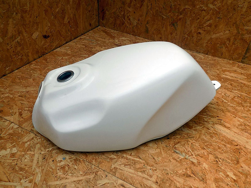 Kawasaki バリオス2タンク バリオス2 タンク＋おまけ