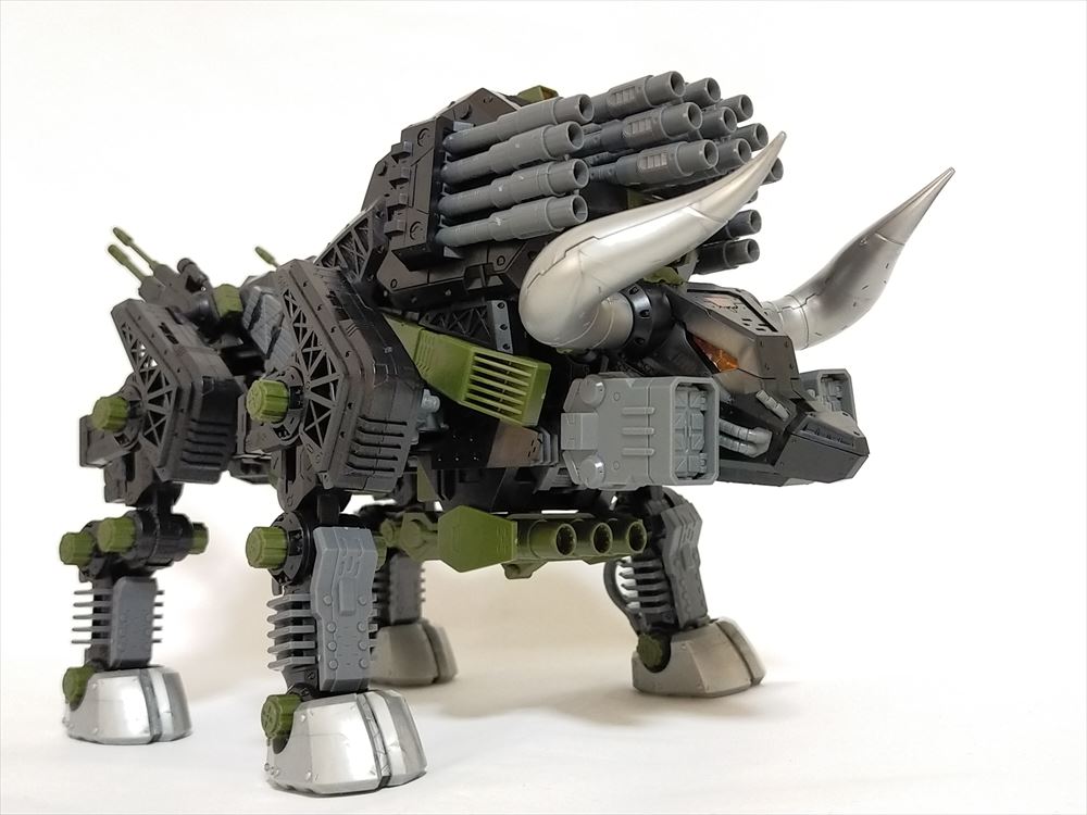 ZOIDS HMM ディバイソン トーマ仕様 プラモデル コトブキヤ ZOIDS HMM