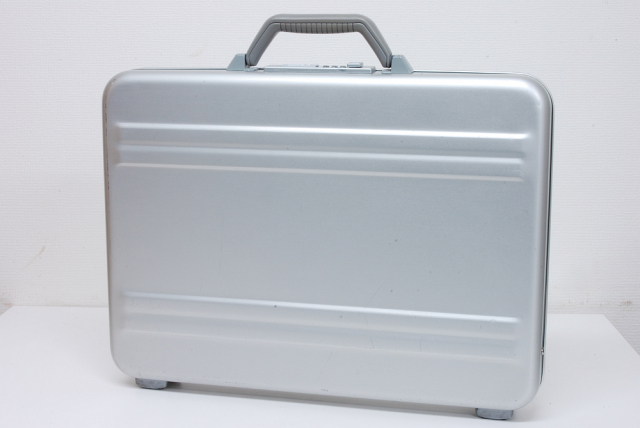 駅南やまご質店オンラインショップ / ゼロハリバートン ライトウェイト