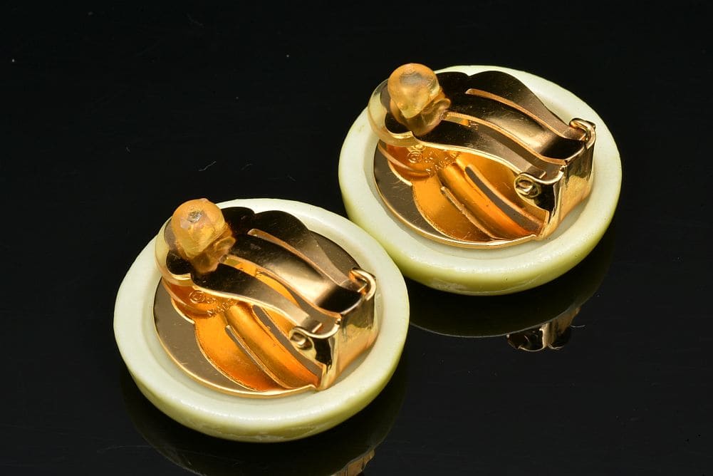 駅南やまご質店オンラインショップ / シャネル CHANELロゴ ボタン型