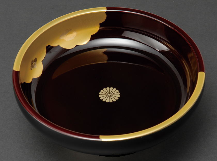 漆器通販の山家漆器店｜叙勲のお祝い・記念品に｜菓子鉢溜金雲
