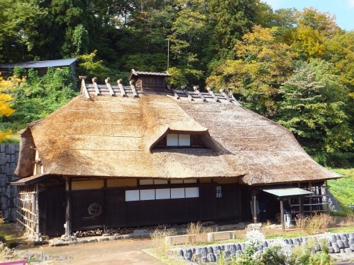 茶道具 香合 茅葺き屋根 田舎家 家型 茶道具 香合 茅葺き屋根 田舎家
