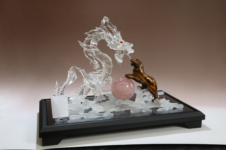 22-008龍虎｜山梨県水晶美術彫刻協同組合