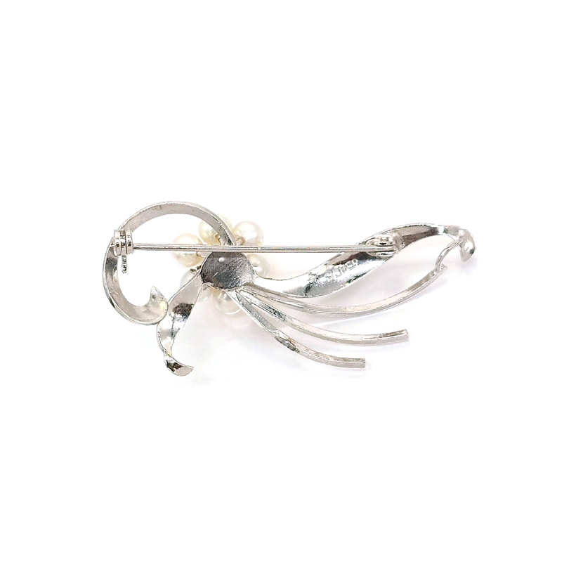 花パールのエレガントブローチ – 柳澤商会 ジュエリーカタログ