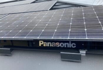 滋賀県大津市 - パナソニックの太陽光パネル脱着と屋根カバー工法工事