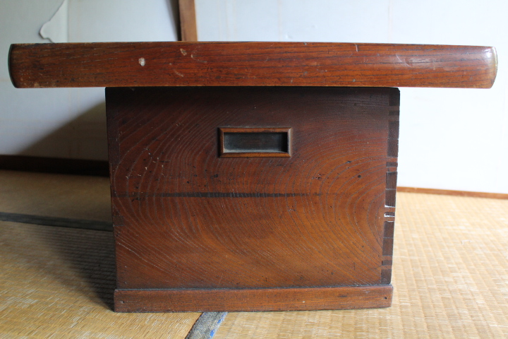 ケヤキの長火鉢【関西火鉢】 | 古道具・古絵本 弥哉 ゃゃ