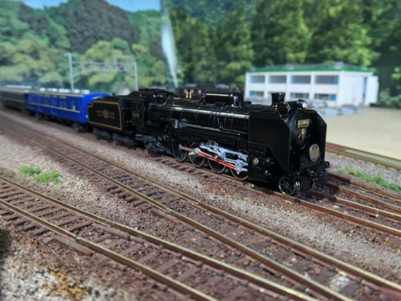 オリエントエクスプレス'88が入線。 KATO 10-516,10-562,10-1230,10