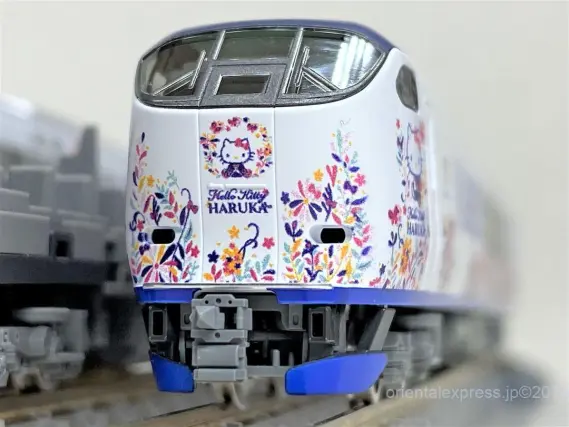 281系「ハローキティ はるか・Butterfly」が入線しました。TOMIX 98674