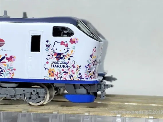 281系「ハローキティ はるか・Butterfly」が入線しました。TOMIX 98674